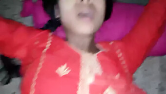 Indian Teen'S Wild Cumshot After Oral Sex With Boyfriend