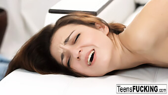 Liona, Cô Gái Tóc Vàng Tuổi Teen, Bị Đụ Vào Mông Trong Khi Mang Giày Cao Gót