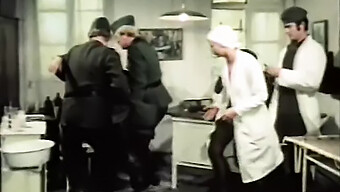 Vintage Retro Klasiği: Muhteşem Alman Bebekin Aksiyon Halindeki 8mm Filmi