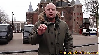 Une Prostituée Hollandaise Offre Une Expérience Orale Et Physique Mémorable À Un Touriste