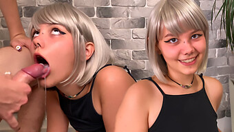 Amateur-Hausgemachtes Video Mit Dem Ahegao-Ausdruck Eines Blonden Teenagers